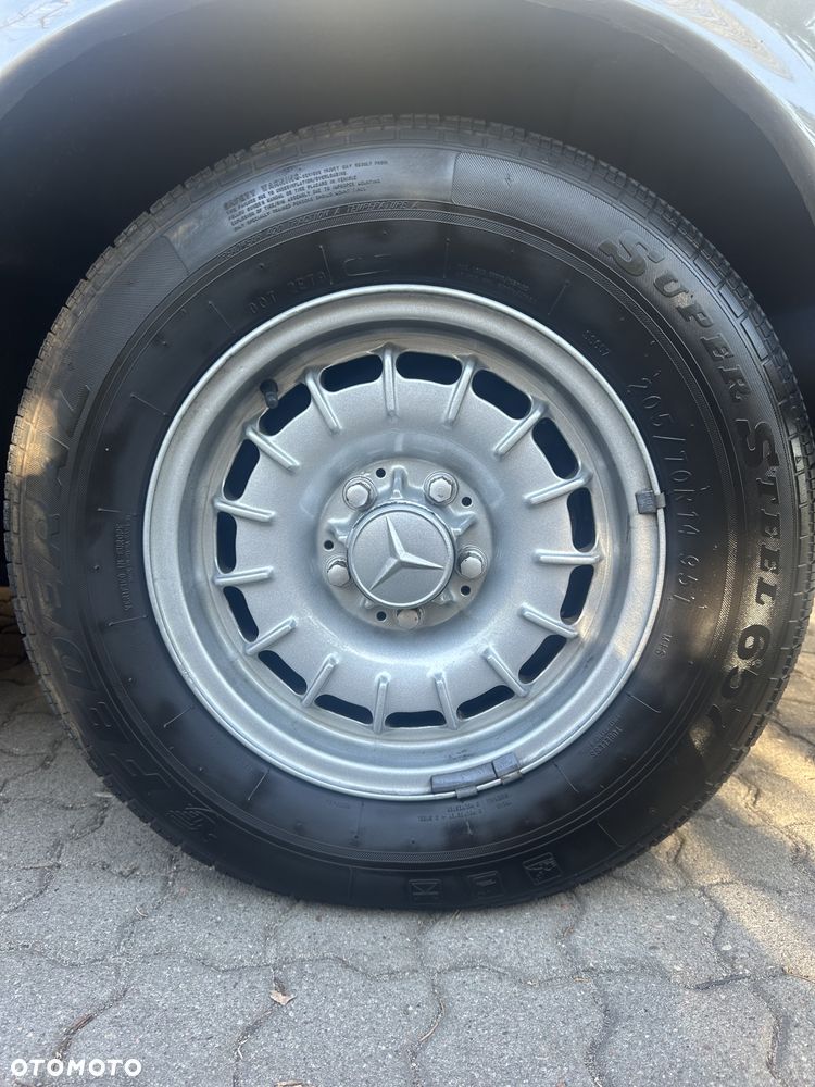 Mercedes-Benz SL - 25