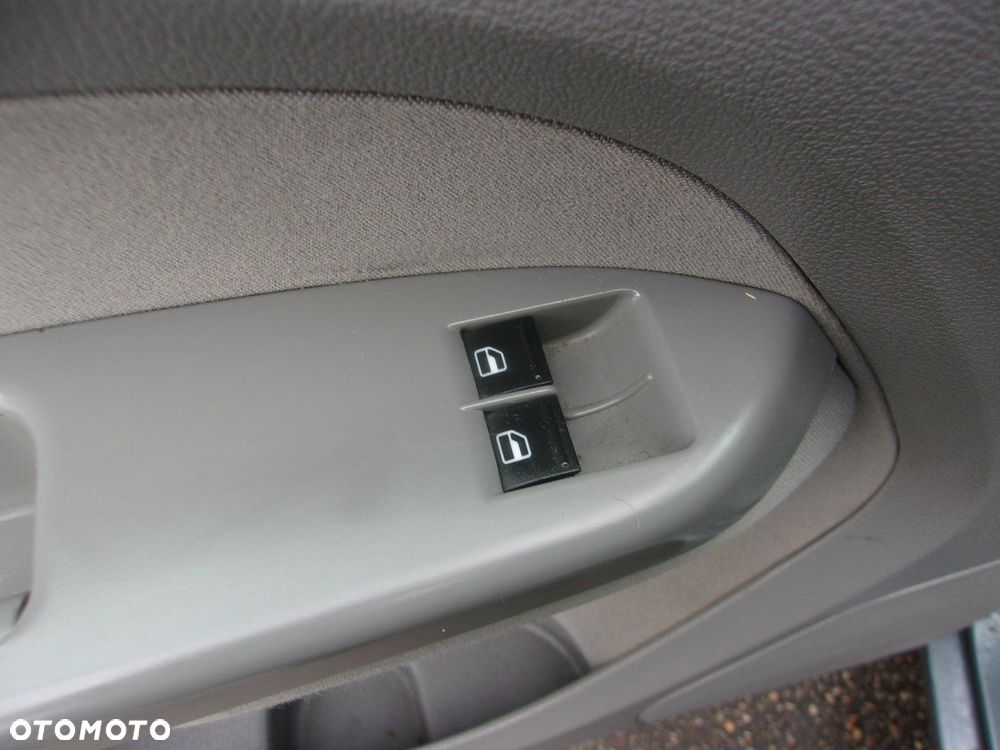 Volkswagen Caddy 1.9 TDI Life (5-Si.) - 14