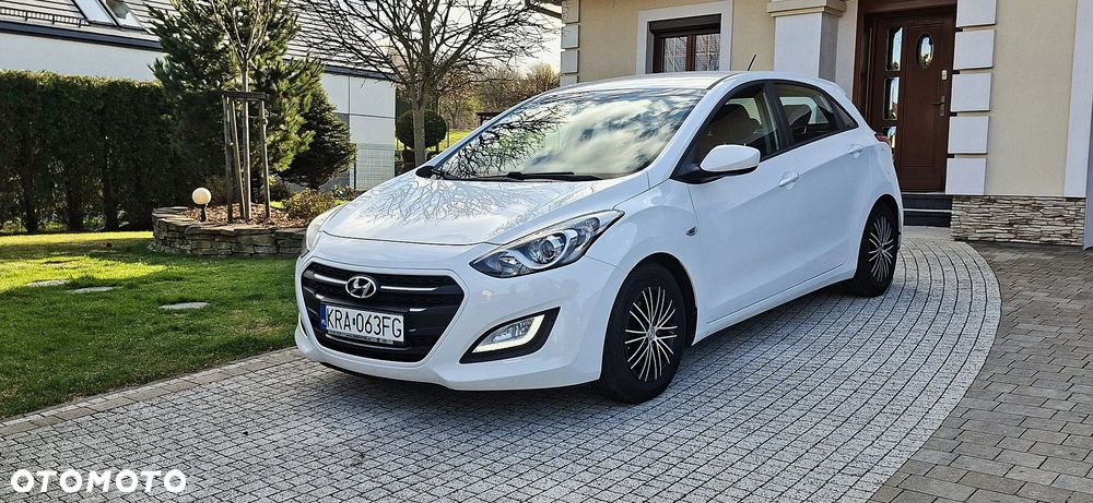 Hyundai i30 blue 1.4 Style - 1