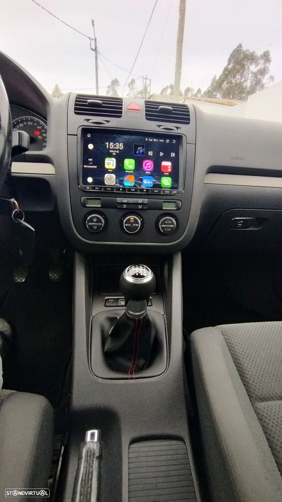 VW Golf 2.0 TDi Confortline - 7