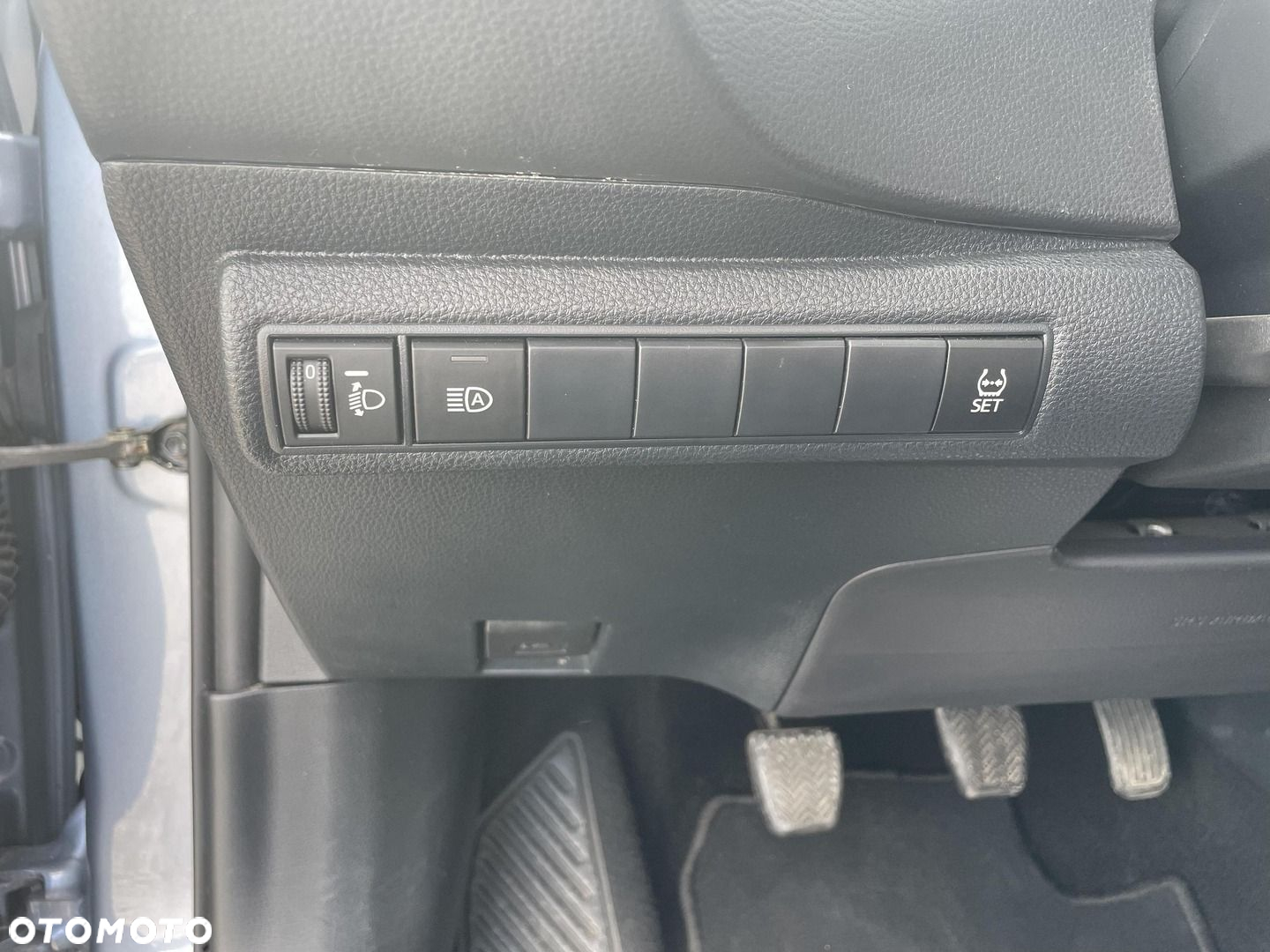 Toyota Corolla - 21