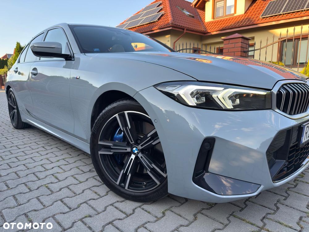 BMW Seria 3 330d xDrive mHEV M Sport - 2