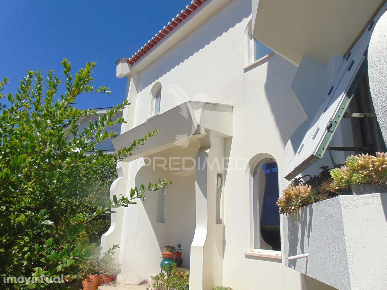 Vivenda c/ Jardim junto ao hospital de Lordelo - Vila Real - Grande imagem: 4/37