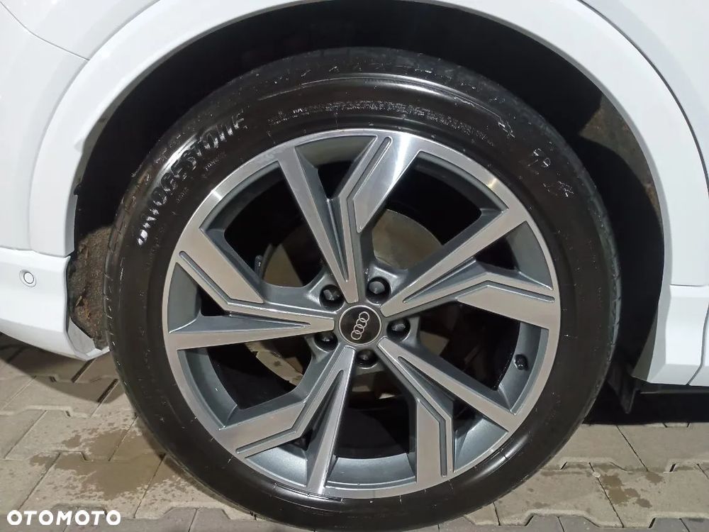 Audi Q4 Sportback e-tron - 11