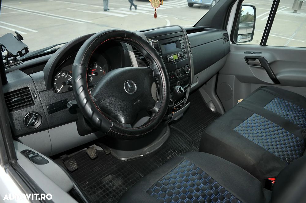 Mercedes-Benz Sprinter - 14