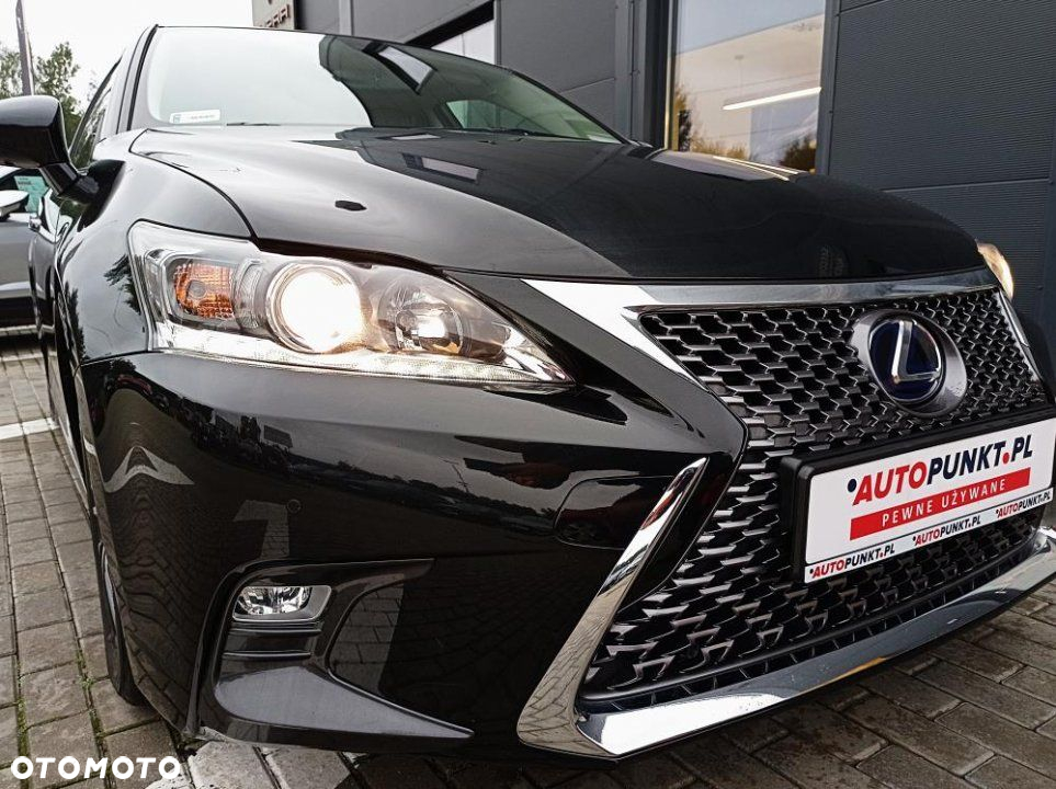 Lexus CT - 8