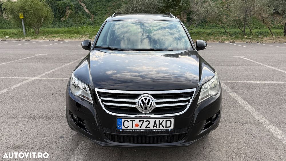 Volkswagen Tiguan - 8