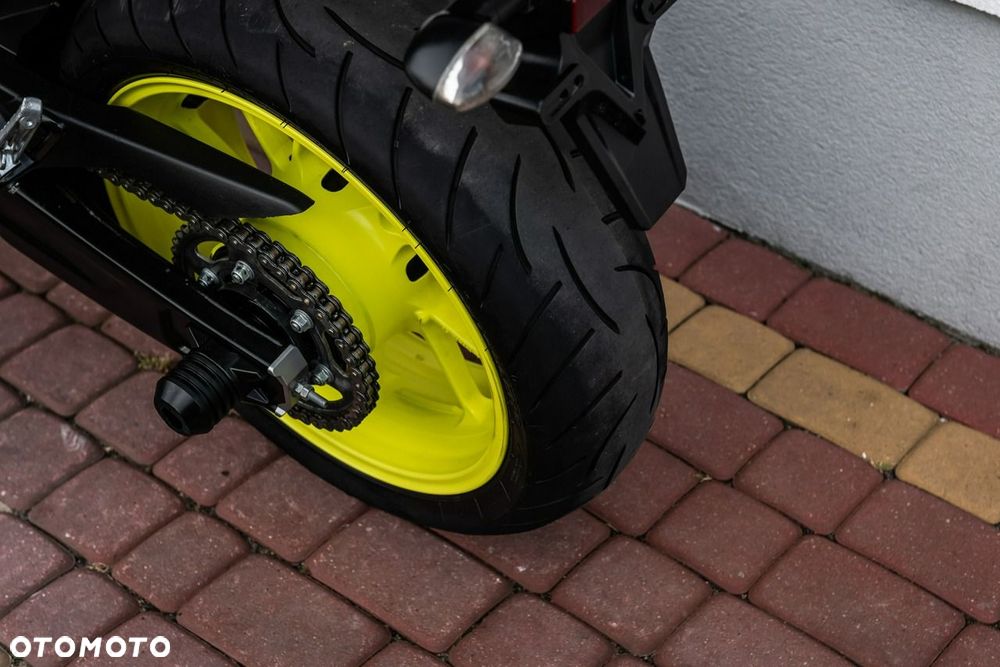 Yamaha MT - 9