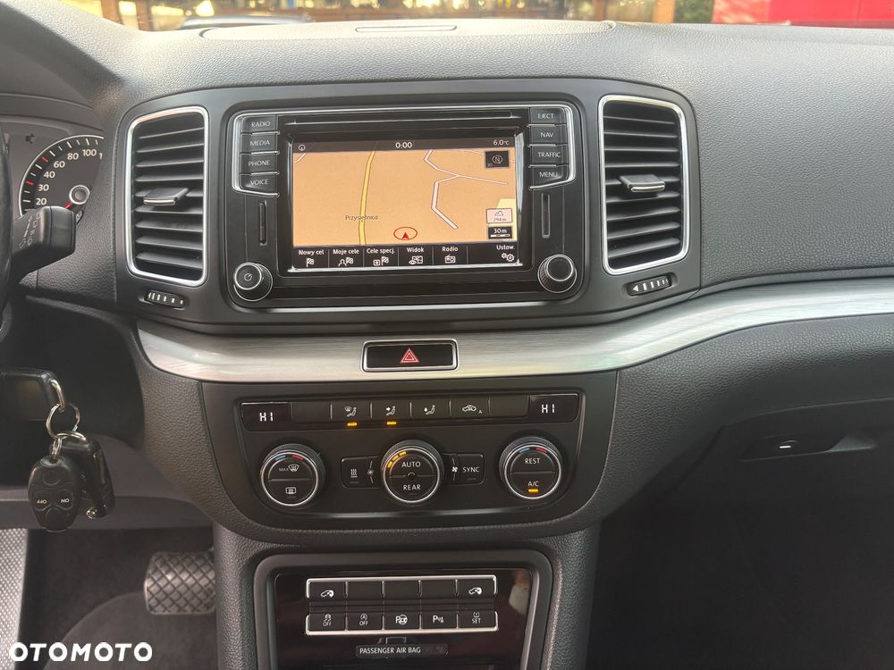 Volkswagen Sharan - 29