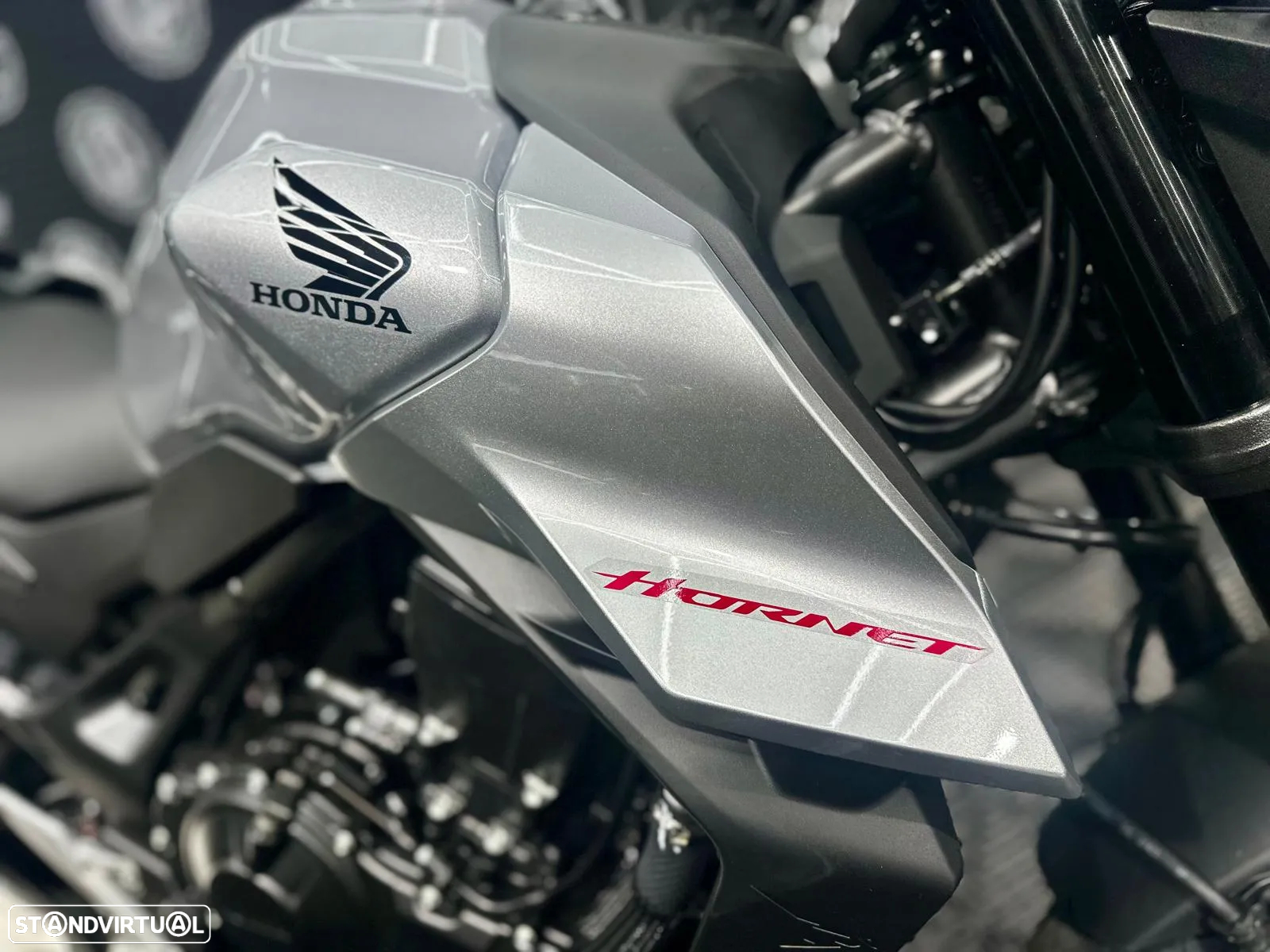 Honda CB 750 HORNET 2025 - 6