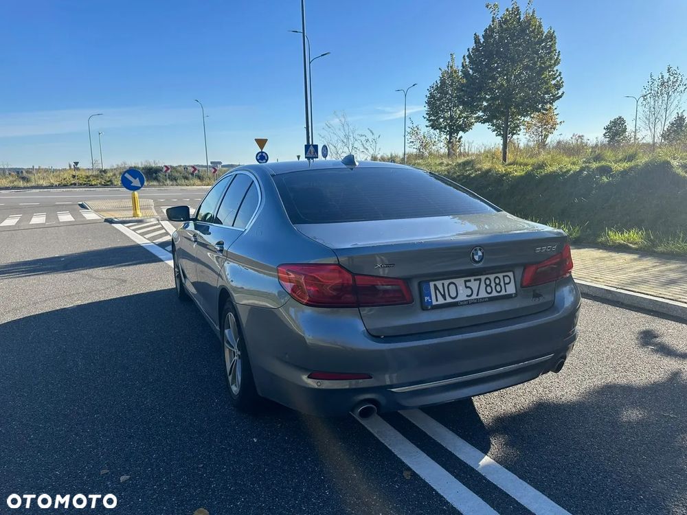 BMW Seria 5 530d xDrive Luxury Line - 5