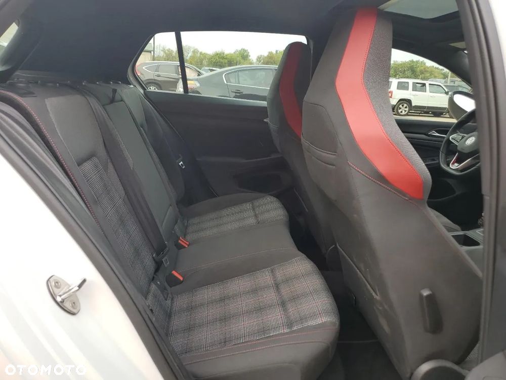 Volkswagen Golf VIII 2.0 TSI GTI DSG - 9