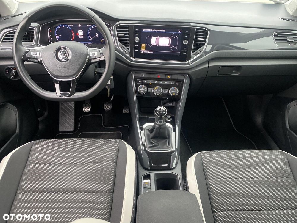 Volkswagen T-Roc - 11