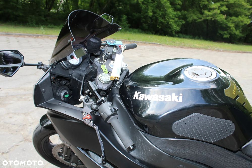 Kawasaki ZXR - 7