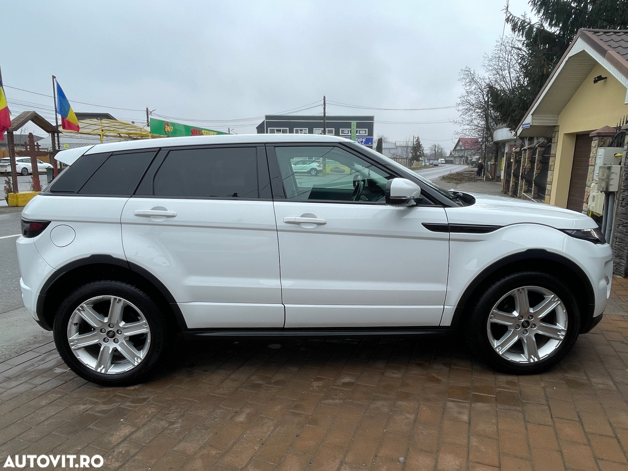 Land Rover Range Rover Evoque - 27