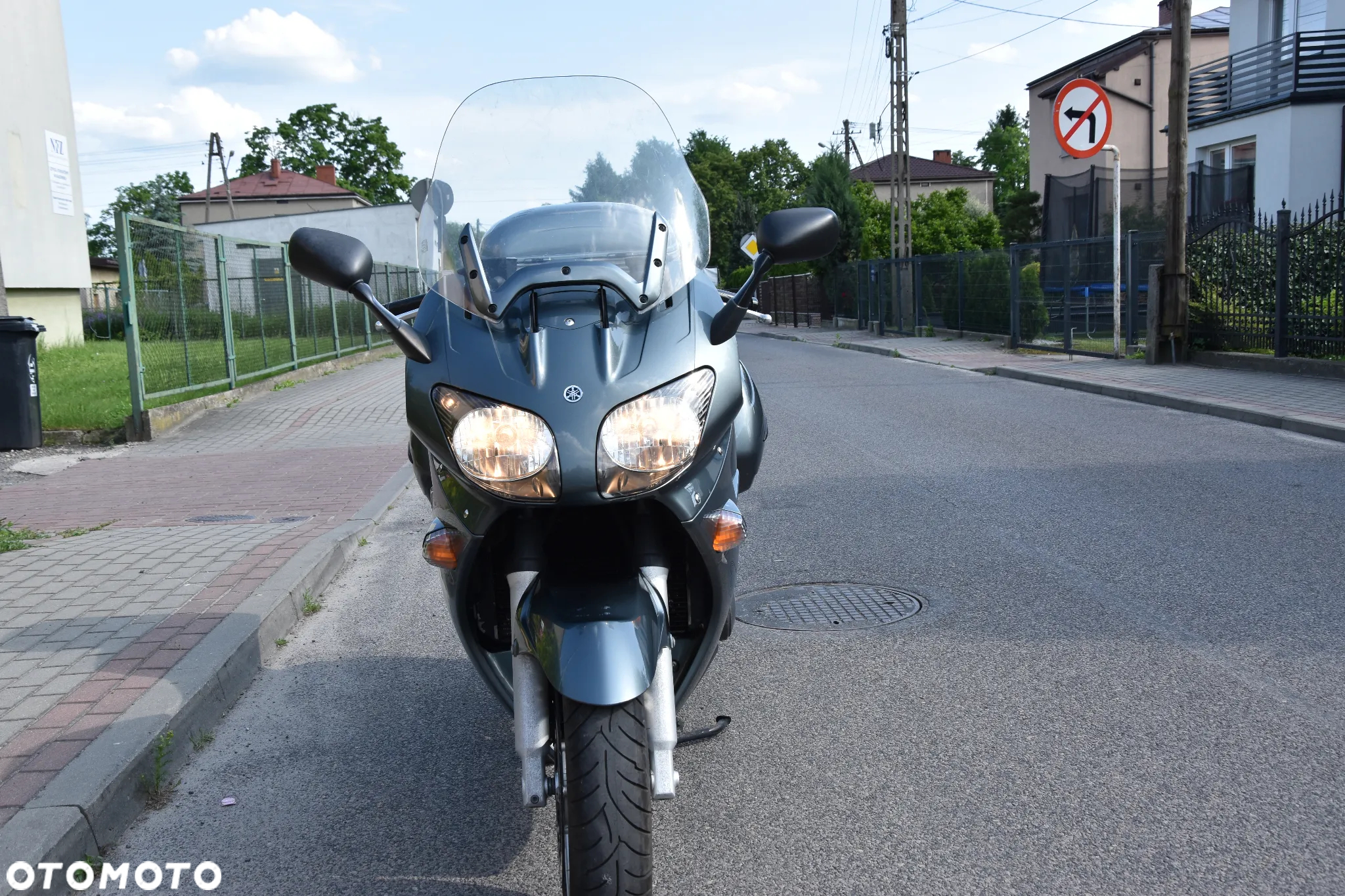 Yamaha FJR - 12