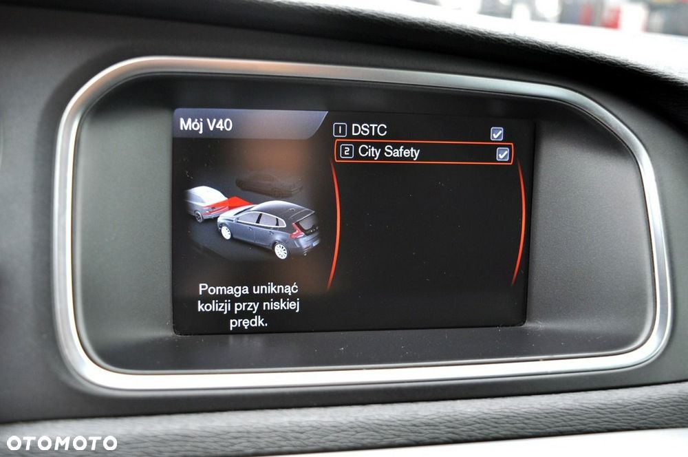 Volvo V40 D2 Momentum - 33