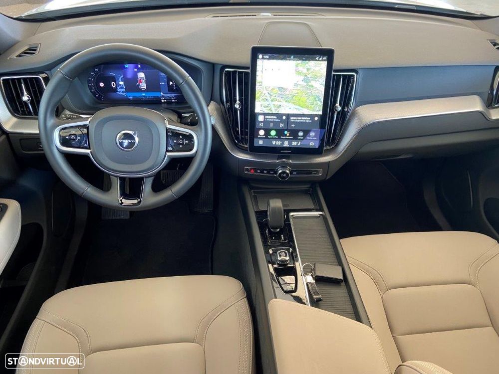 Volvo XC 60 2.0 T6 PHEV Core AWD - 8