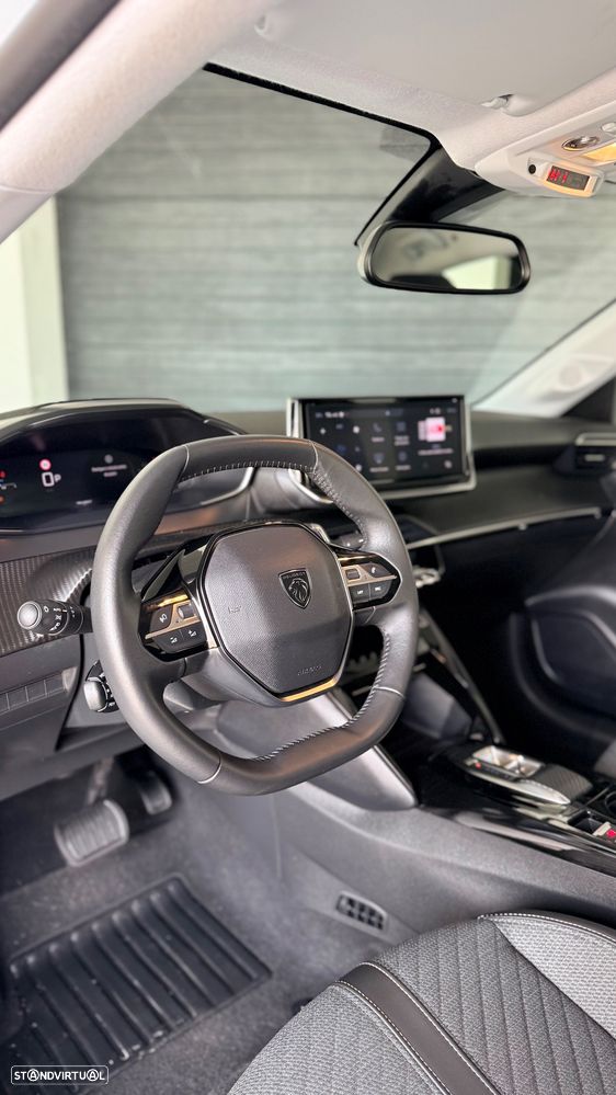 Peugeot 208 1.2 Hybrid Allure e-DCS6 - 3