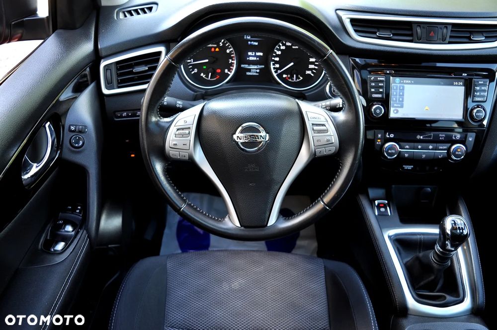 Nissan Qashqai 1.6 DIG-T N-Connecta - 23