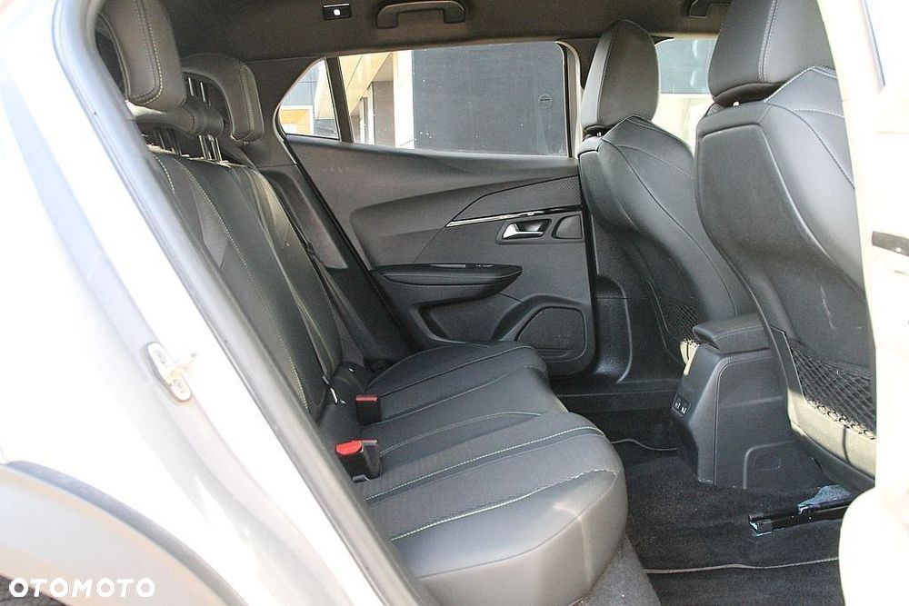 Peugeot 2008 1.2 PureTech GT S&S EAT8 - 27
