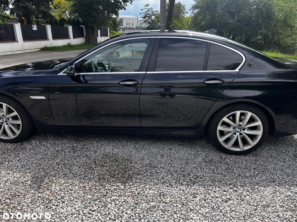 BMW Seria 5 520d xDrive - 4