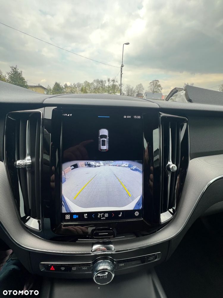 Volvo XC 60 B4 D AWD Plus Dark - 15