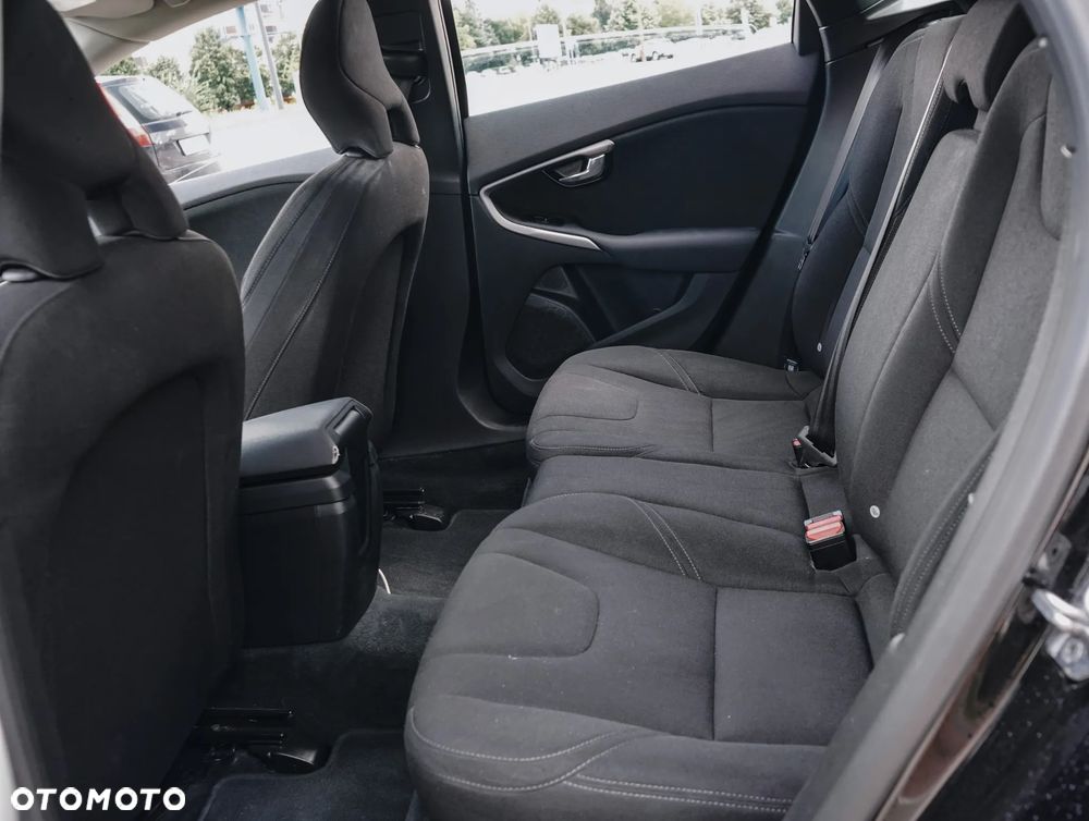 Volvo V40 D2 Momentum - 15