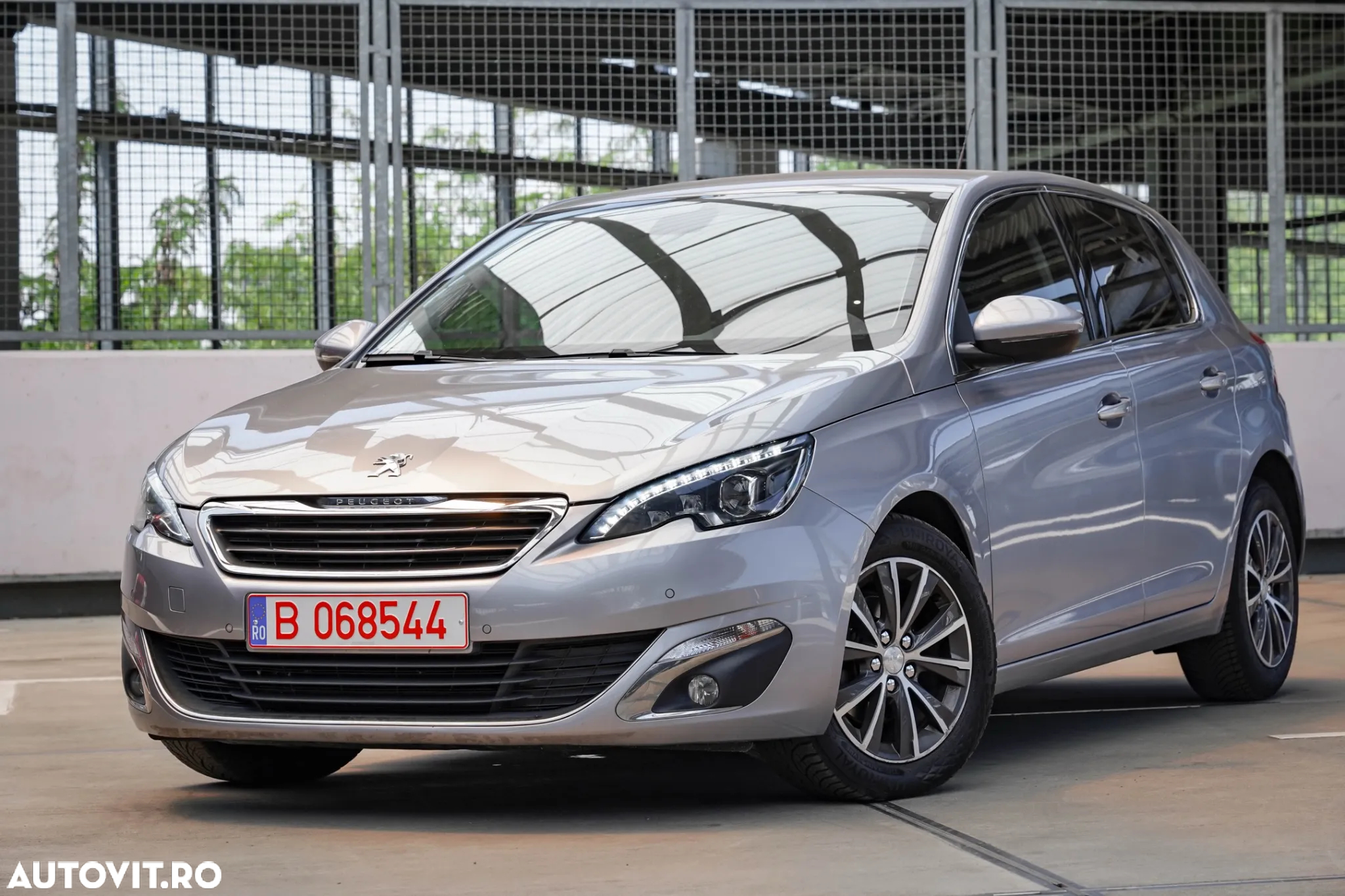 Peugeot 308 1.2L PureTech 130 S&S EAT8 Allure - 2