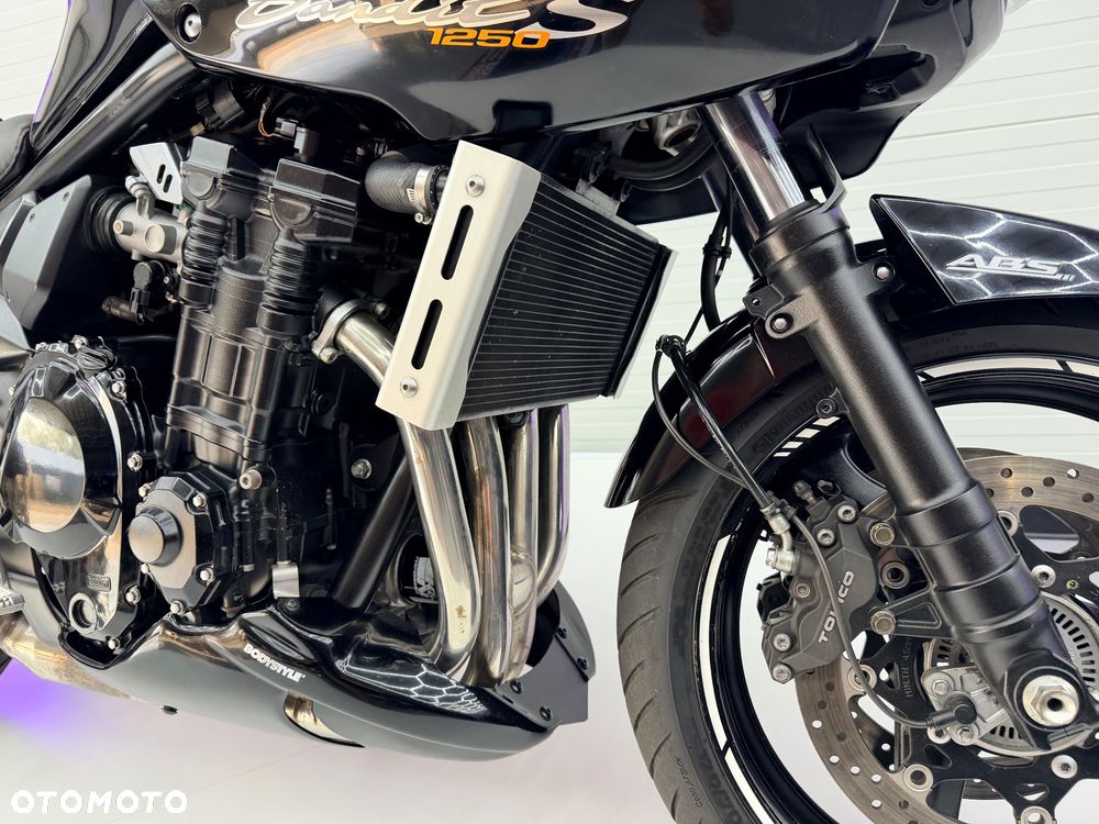 Suzuki Bandit - 24
