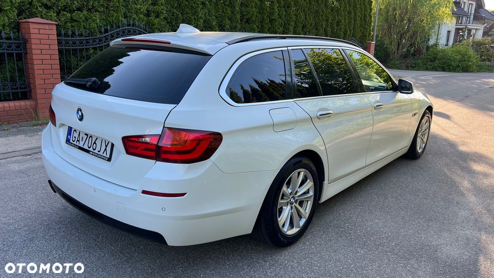 BMW Seria 5 525d Sport-Aut - 4