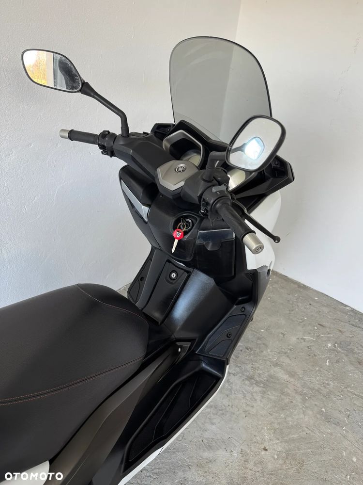 Yamaha X-max - 15