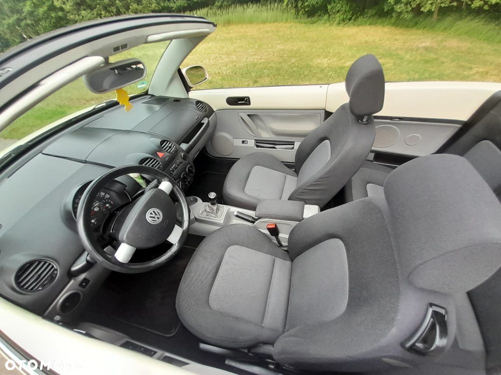Volkswagen New Beetle - 5