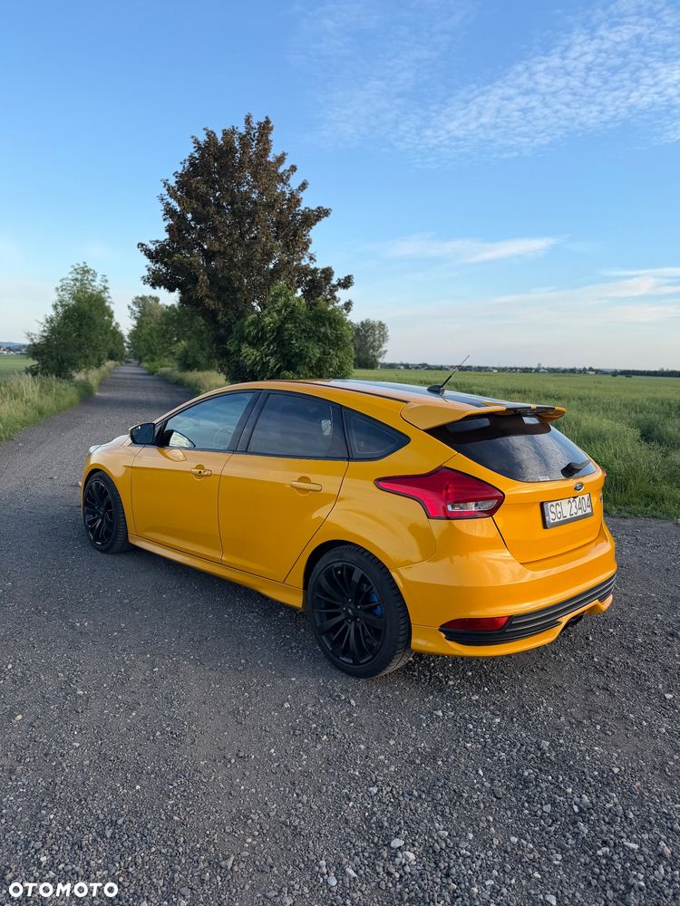 Ford Focus 2.0 EcoBoost ST-2 - 5