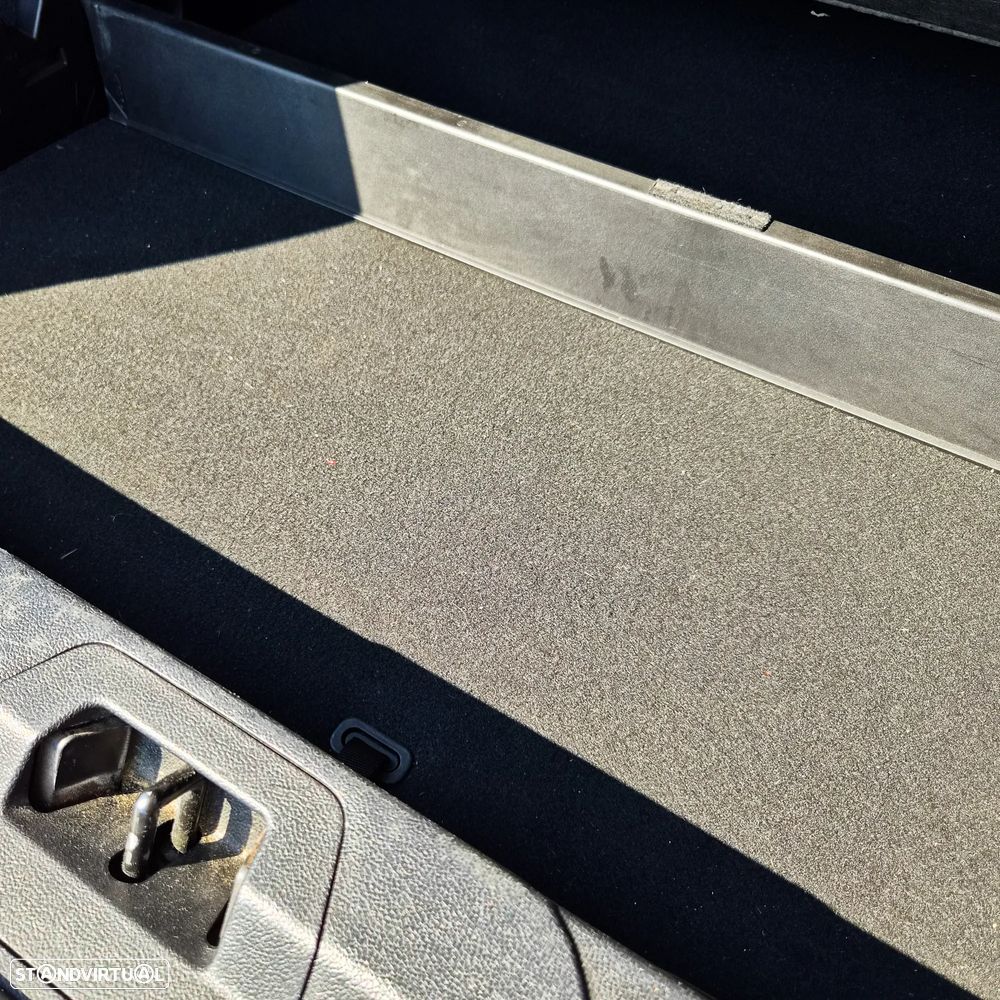 Ford Focus SW 1.5 TDCi EcoBlue ST-Line - 27