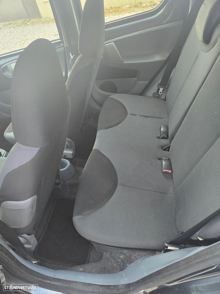 Toyota Aygo Blue - 5