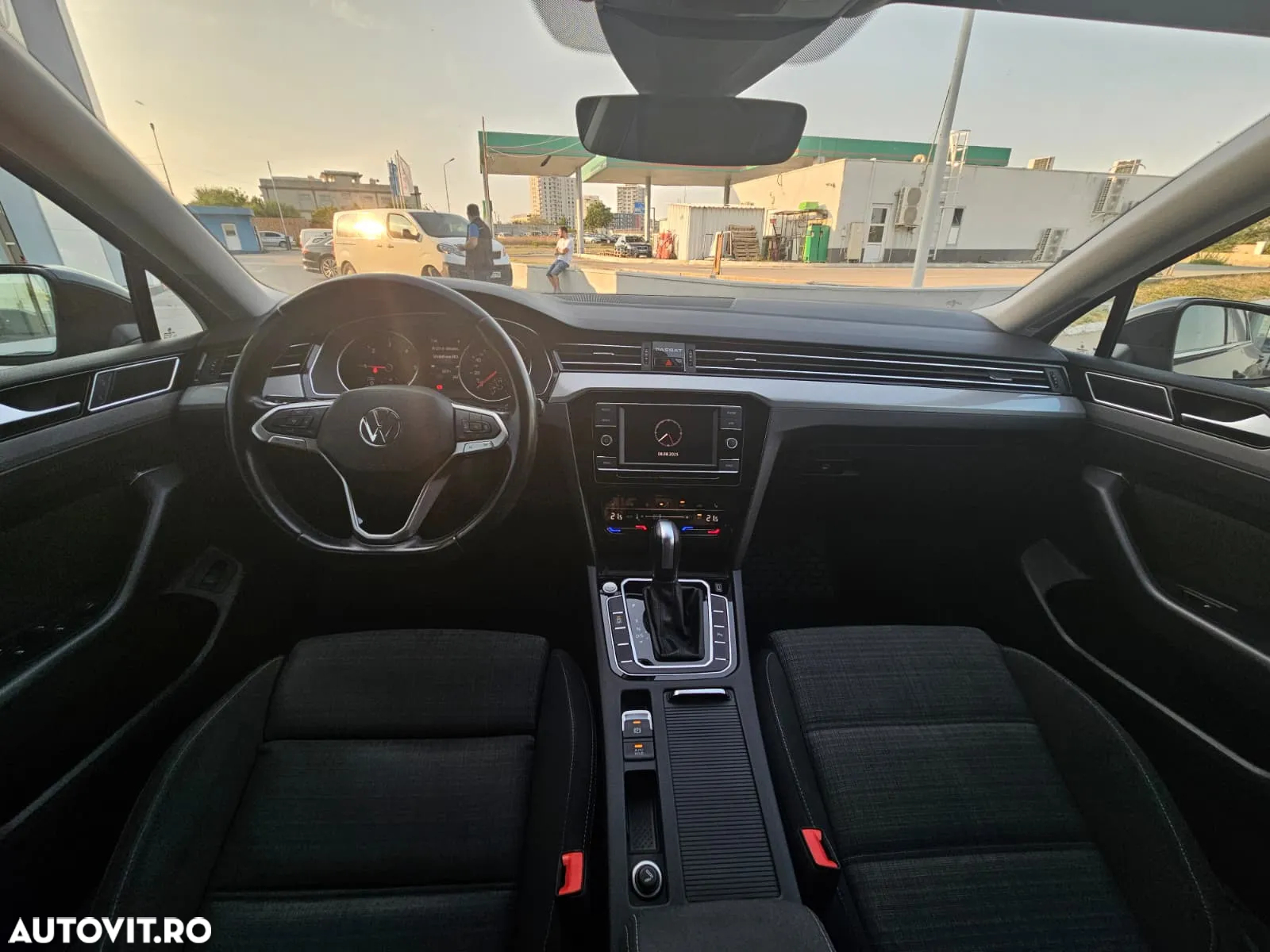 Volkswagen Passat 2.0 TDI DSG Comfortline - 6