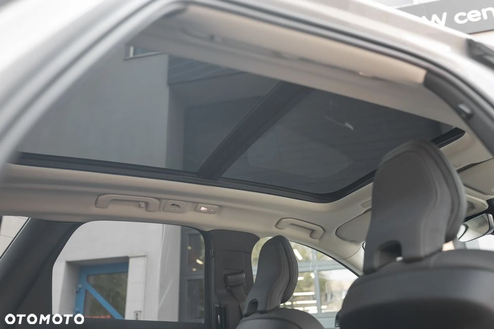 Volvo XC 60 B5 B AWD Ultimate Dark - 16