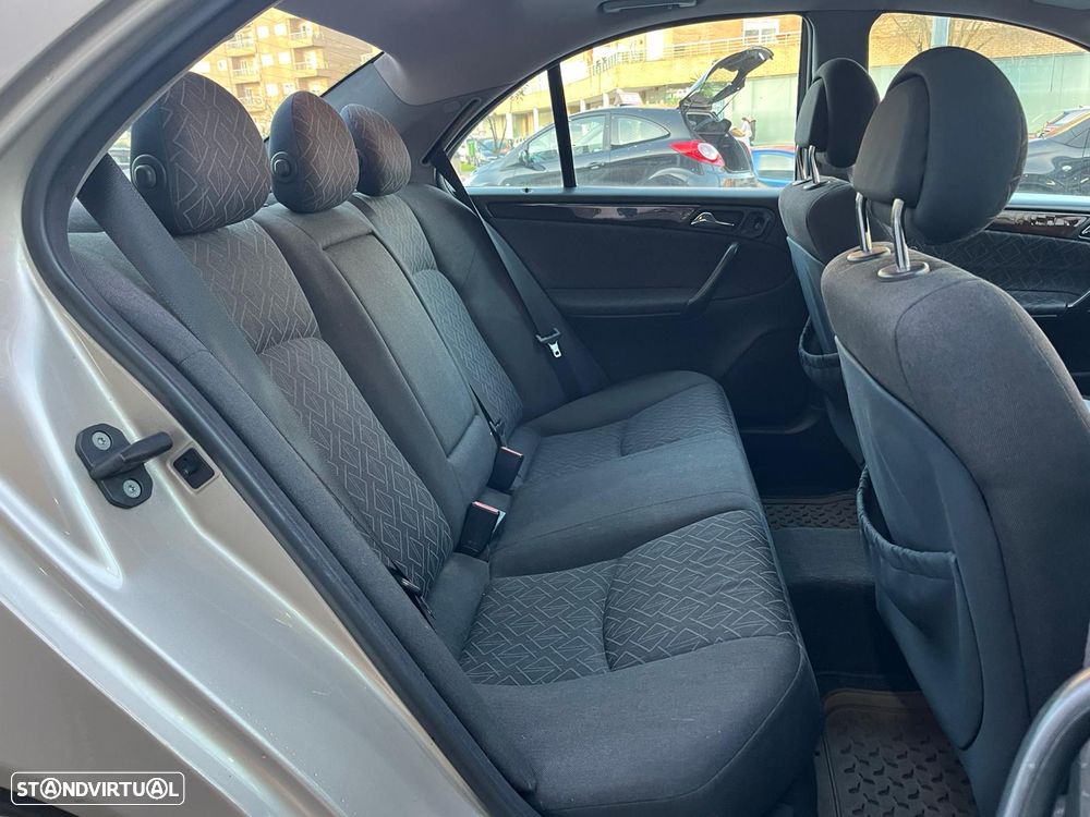 Mercedes-Benz C 220 CDI Elegance DPF - 11