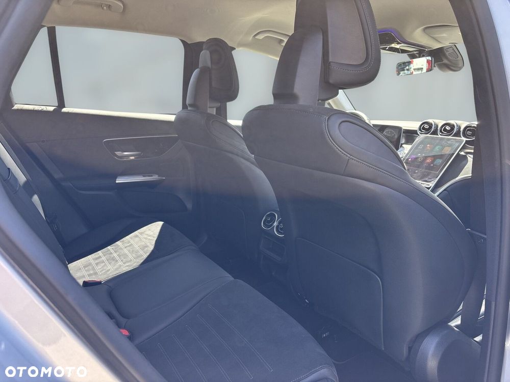 Mercedes-Benz GLC - 21