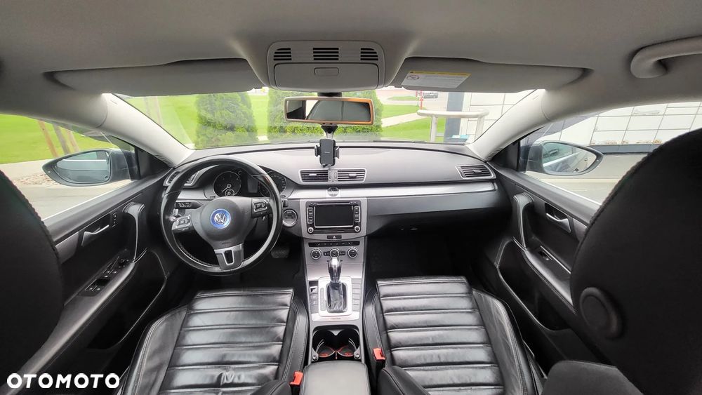Volkswagen Passat 2.0 TDI Highline R-Style DSG - 32