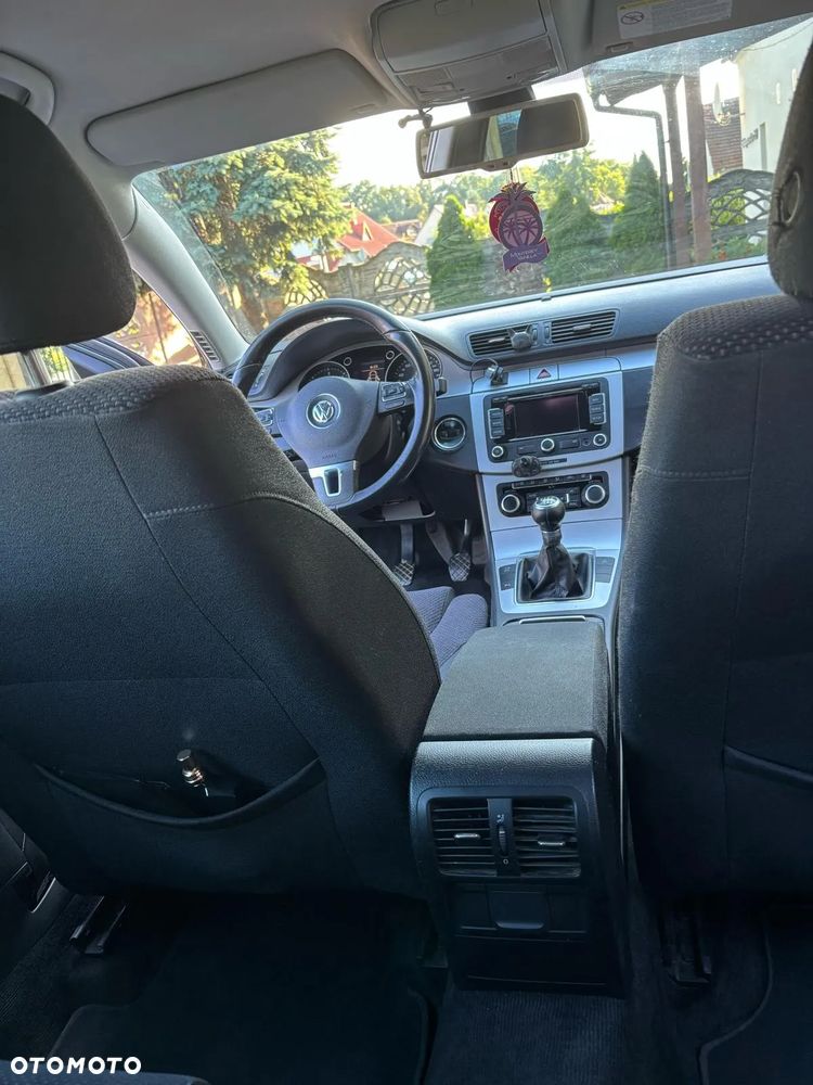 Volkswagen Passat 2.0 TDI DPF Comfortline - 2