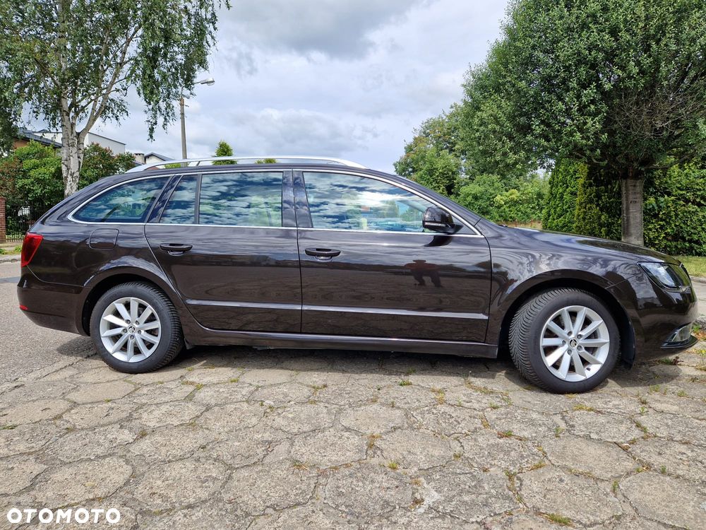 Skoda Superb 2.0 TDI Active - 28