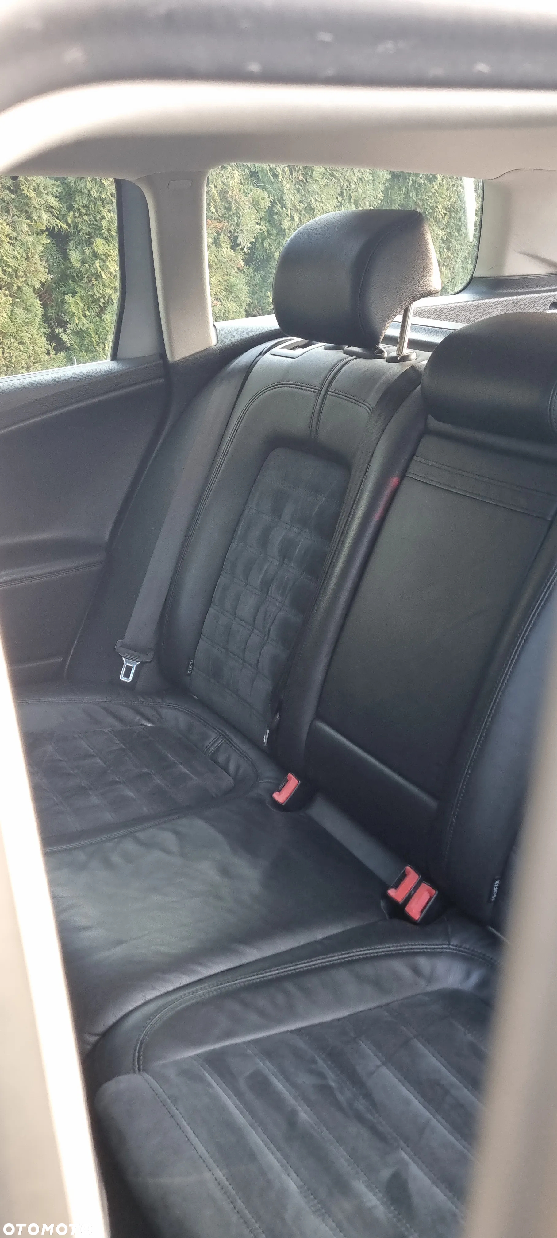 Volkswagen Passat 2.0 TDI DPF Highline - 15
