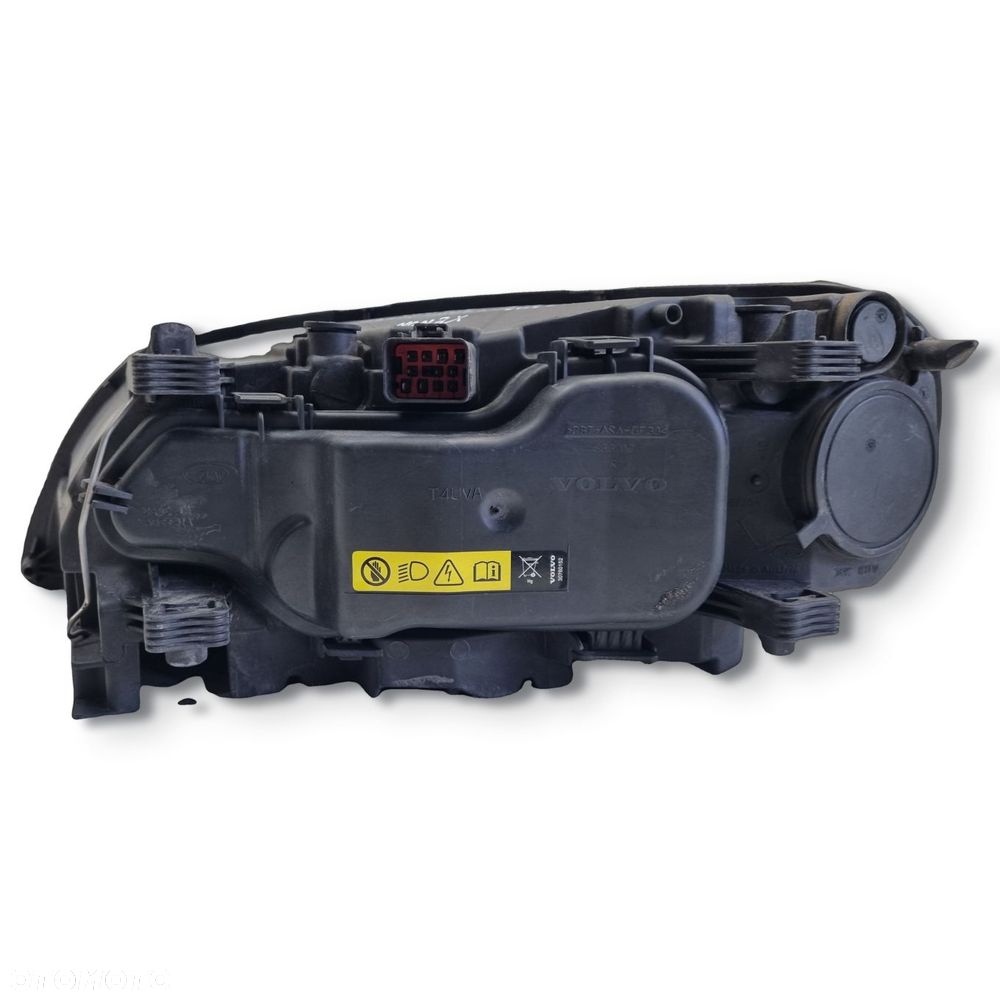 PRZEDNIA LAMPA PRAWA PRZEDNI REFLEKTOR Volvo V70 III przód XENON 31214348 - 15