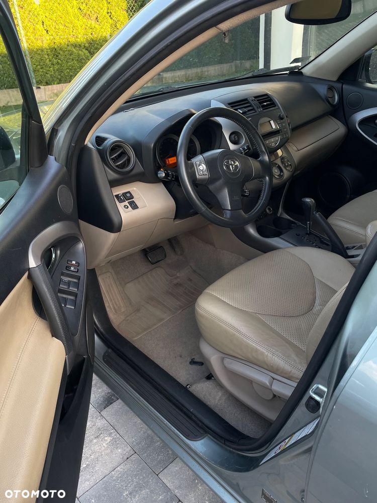 Toyota RAV4 2.0 VVT-i Prestige - 6