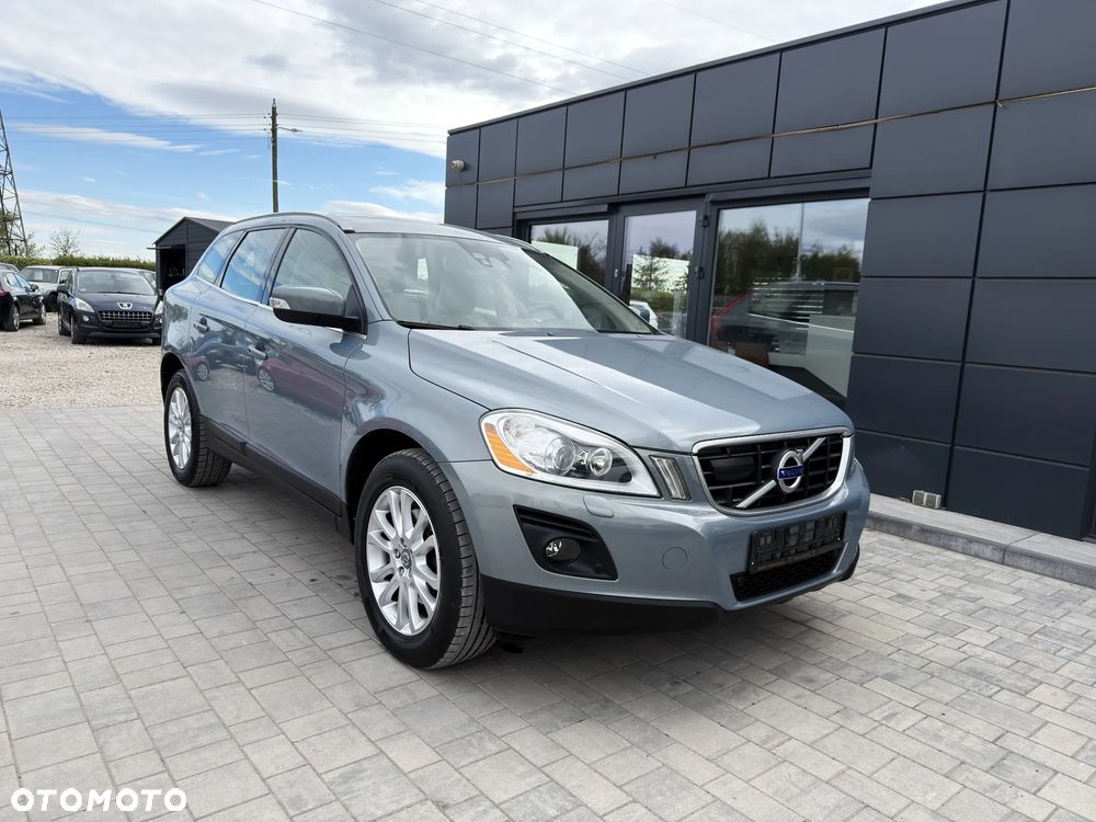 Volvo XC 60 D5 AWD Momentum - 11
