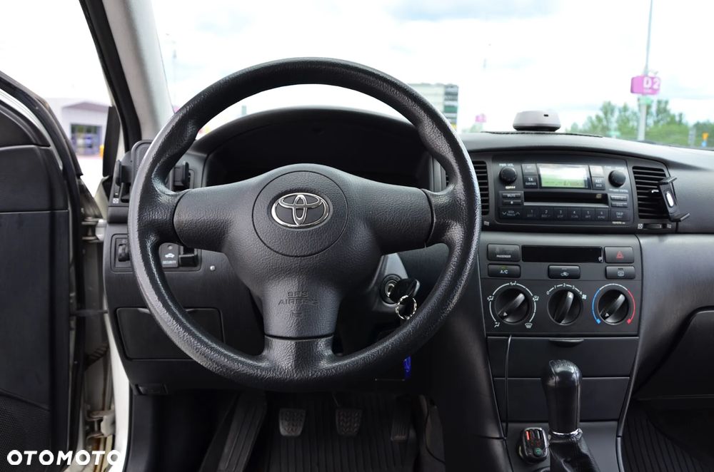 Toyota Corolla 1.6 VVT-i Terra Polaris - 19