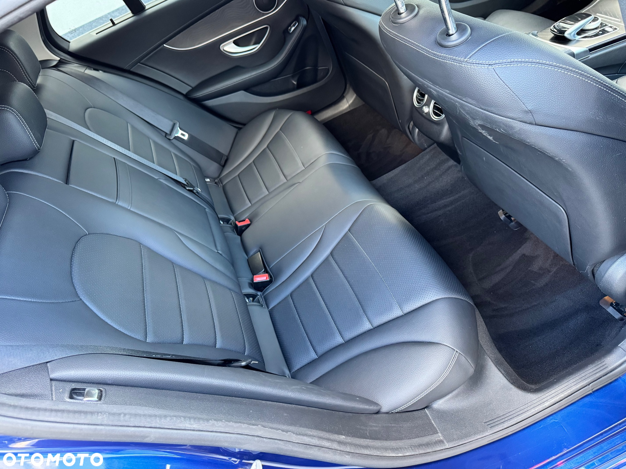 Mercedes-Benz Klasa C 250 T 7G-TRONIC AMG Line - 22