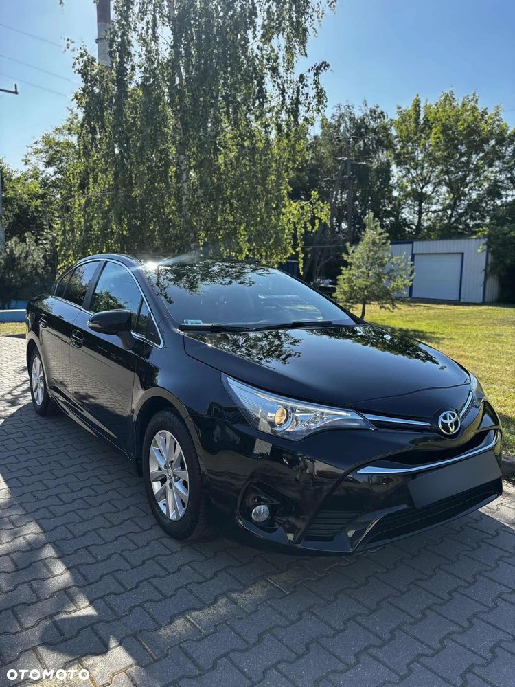 Toyota Avensis 1.6 Active - 4